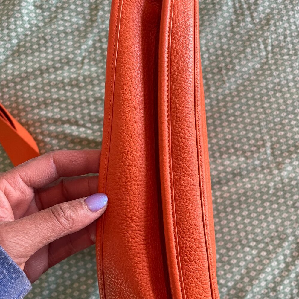 HERMES EVELYNE GEN III ADJUSTABLE STRAP CROSSBODY BAG, AUTHENTICATION INCLUDED - Picture 6 of 10